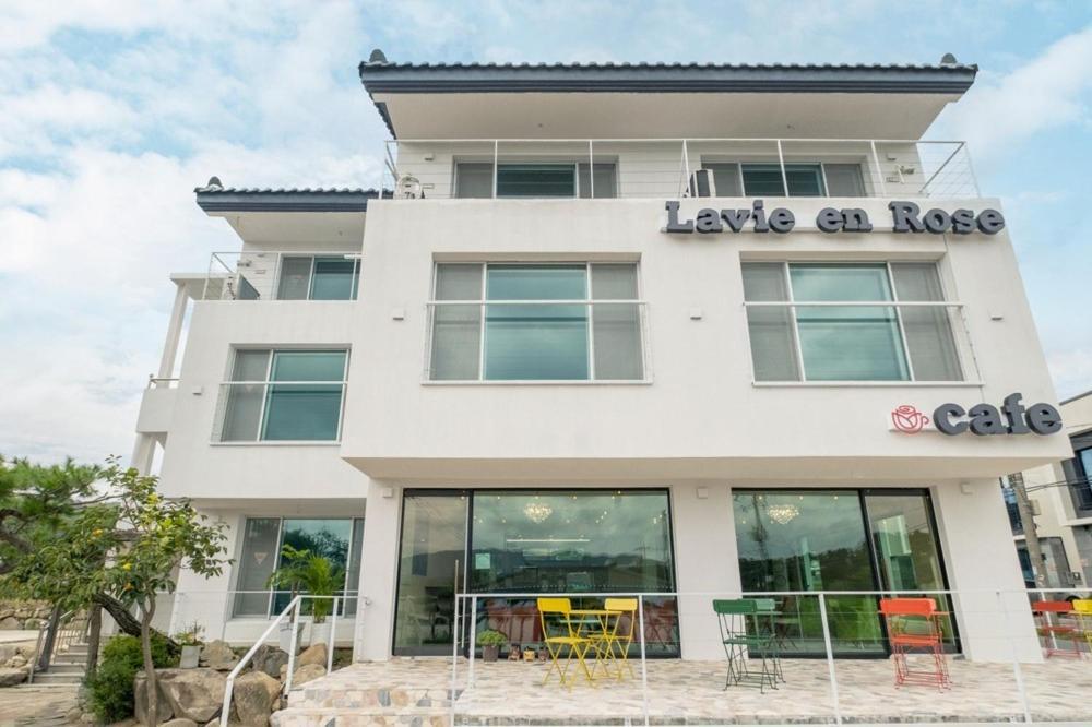 Gyeongju Labiang Rose Pension Екстер'єр фото