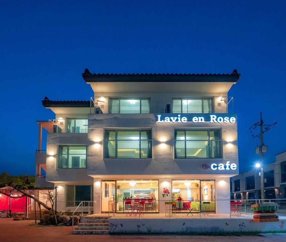 Gyeongju Labiang Rose Pension Екстер'єр фото