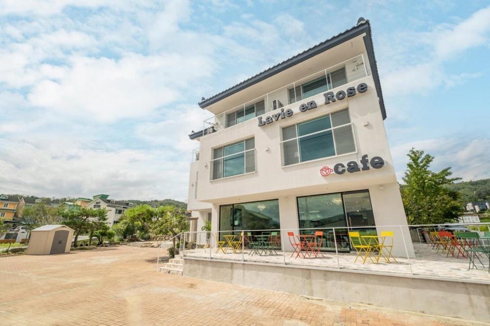 Gyeongju Labiang Rose Pension Екстер'єр фото